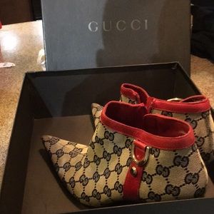 Gucci pointed toe booties